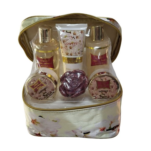 The Lovery Honey Almond Gift Set 14 Piece Spa Kit With Carrying Case & Mirror - Picture 1 of 10